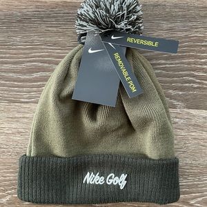 Nike Golf Beanie Hat Removable Pom Reversible $32